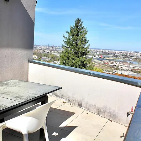 Avec Vue - Terrasse - Parking Irigny